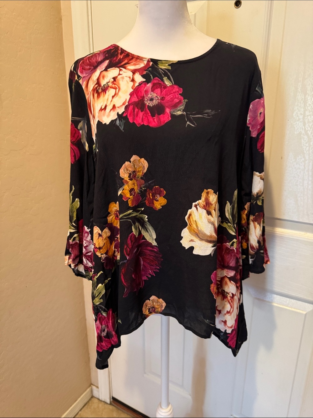 Karen Kane Black Floral Dolman Blouse